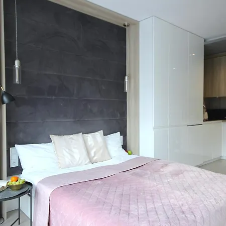 Viva & Close To Vistula River - By Homelike شقة كراكوفيا